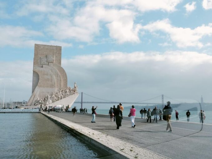 Lisbon: Rent a Private Car With Driver & Plan Your Tour. - Transportation and Luggage Capacity