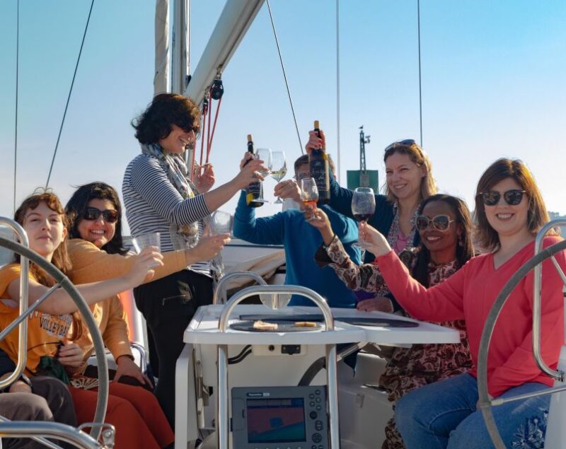 Lisbon: Sailing Tour in Tagus River - Key Points