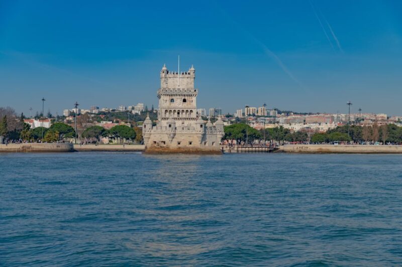 Lisbon: Sailing Tour in Tagus River - Inclusions and Amenities