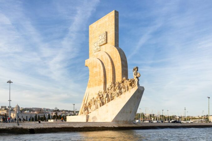 Lisbon: Sailing Tour on the Tagus River - Main Sites