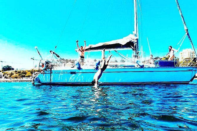 Lisbon Sailing Yatch Party Rentals (4:30 H) With Host, F & D - Amenities and Services