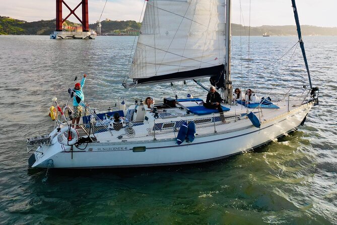 Lisbon Sailing Yatch Party Rentals (4:30 H) With Host, F & D - Meeting and Transportation