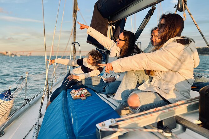 Lisbon Sailing Yatch Party Rentals (4:30 H) With Host, F & D - Booking and Cancellation