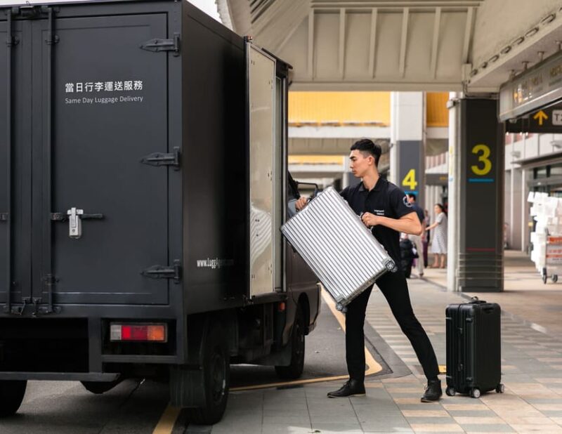 Lisbon Same Day Luggage Delivery To/From Airport & Hotel - Delivery Process