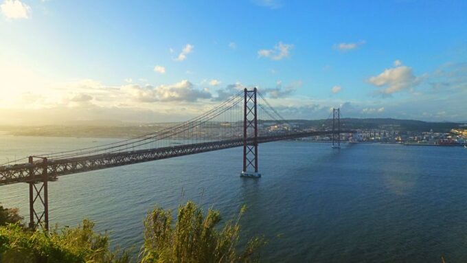Lisbon: Scenic Sightseeing Private Tour by Minivan - Group Size and Duration