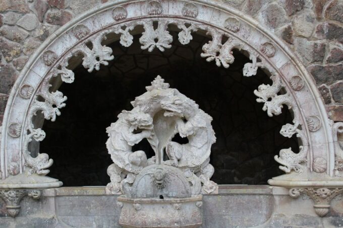 Lisbon: Sintra, Cascais, & Estoril Guided Day Tour - Group Size and Languages