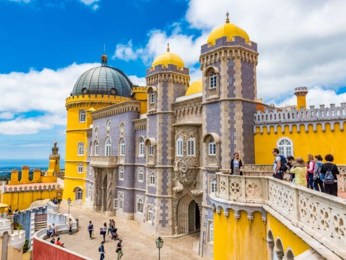 Lisbon: Sintra, Pena, Cabo Da Roca Coast & Cascais Day Tour - Cascais Break and Lunch