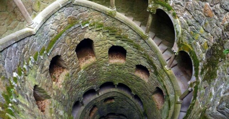 Lisbon: Sintra, Pena Palace, Moorish Castle, Quinta Da Regaleira - Key Points