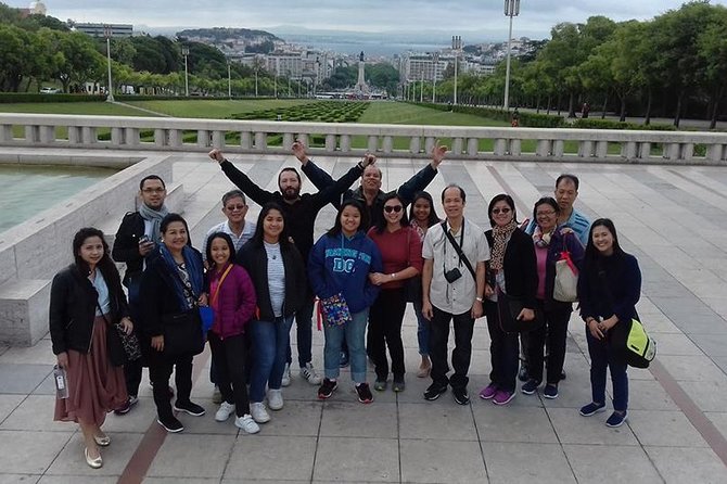 Lisbon Small-Group Sightseeing City Tour With Transportation - Monuments and Iconic Landmarks