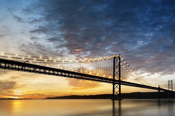 Lisbon Small Group Tour With Dinner & Fado Music - Listening to Live Fado Performances