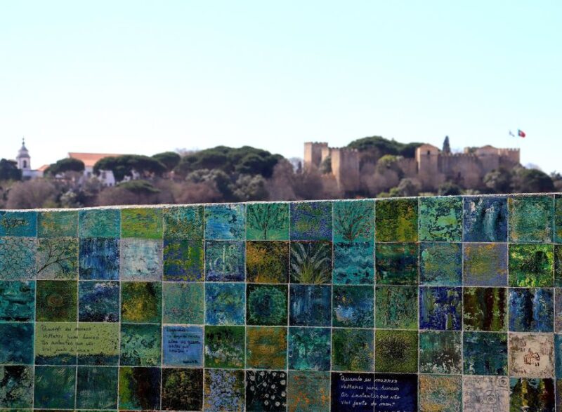 Lisbon: Street Art and Historical Walking Tour - Street Art Exploration
