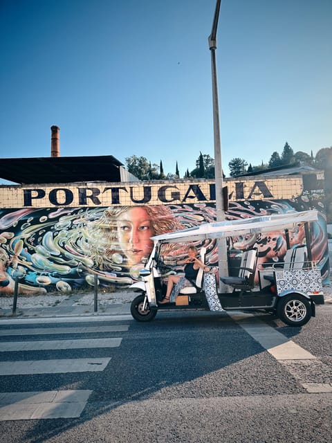 Lisbon: Street Art Lovers With Tuktuk - Key Points