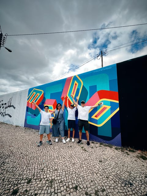 Lisbon: Street Art Lovers With Tuktuk - Focus on Street Art