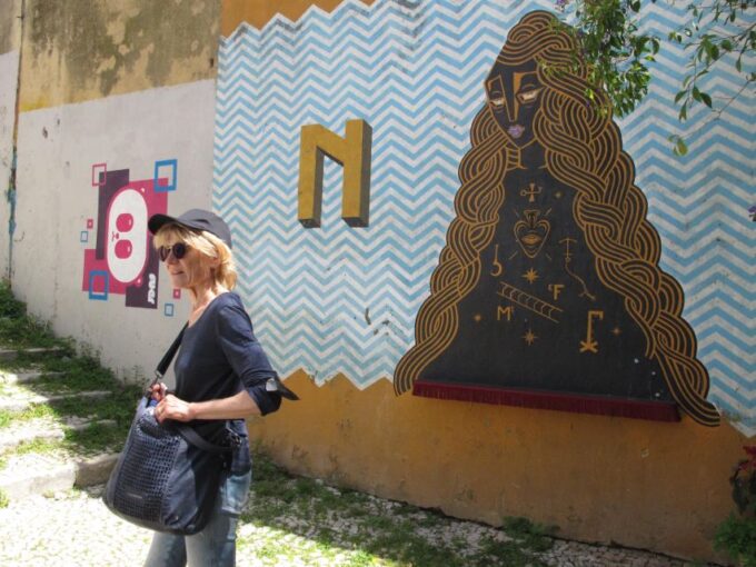 Lisbon Street Art Tour - Social and Political Issues