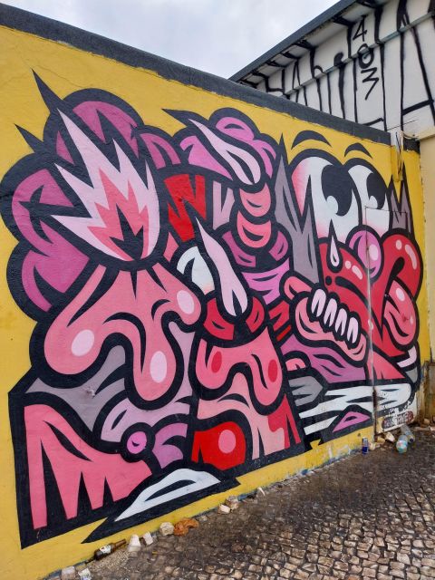 Lisbon StreetArt Walking Tour - Local and International Street Art