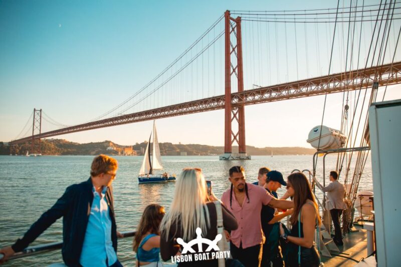Lisbon: Sunset Boat Party With 2 Drinks and Free Club Entry - Important Details