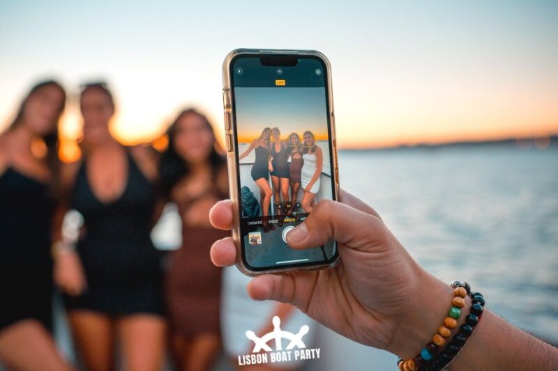 Lisbon: Sunset Boat Party With 2 Drinks and Free Club Entry - Meeting Point and Restrictions