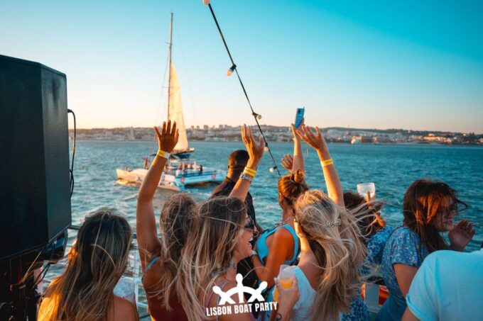 Lisbon: Sunset Boat Party With 2 Drinks and Free Club Entry - Exploring Lisbons Landmarks