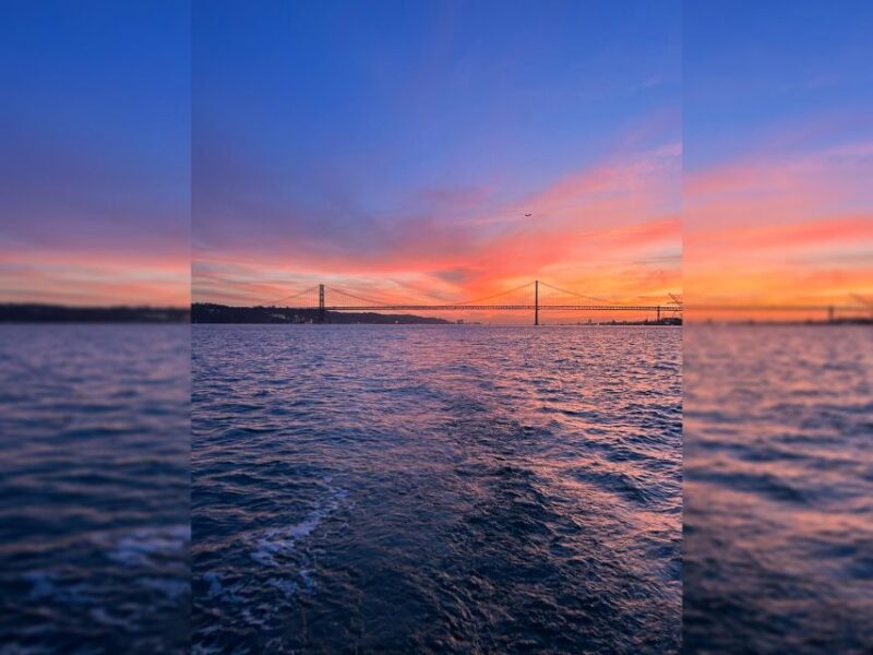 Lisbon: Sunset Boat Tour With a Drink - Itinerary and Highlights