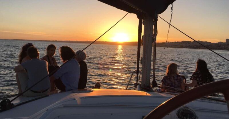 Lisbon: Sunset Catamaran Cruise With Welcome Drink - Itinerary and Highlights