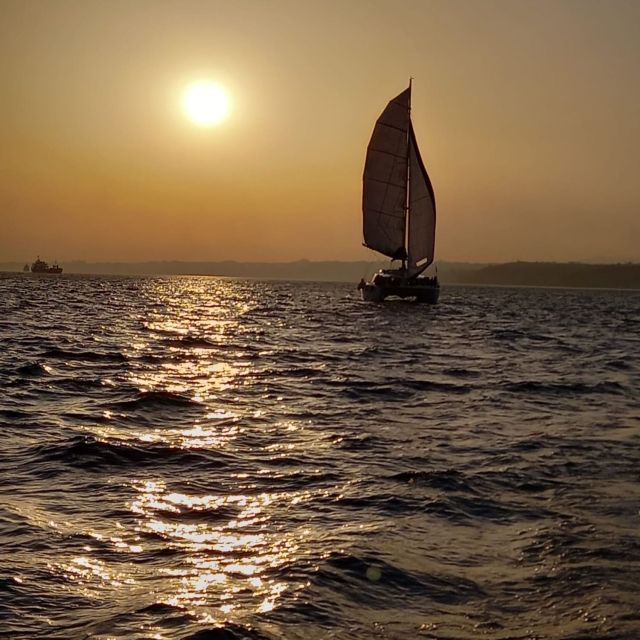 Lisbon: Sunset Catamaran Cruise With Welcome Drink - Booking and Cancellation