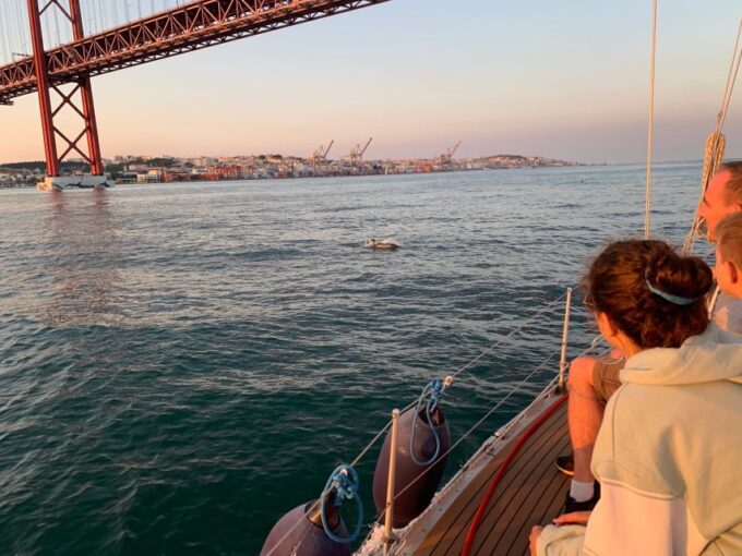 Lisbon: Sunset Sailing Cruise With Wine - Customer Feedback