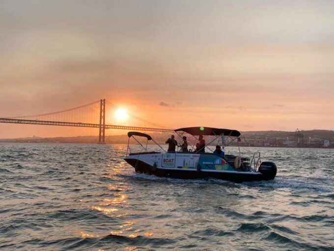 Lisbon: Tagus River Boat Sunset and Night Champagne Tour - Getting to the Departure Point