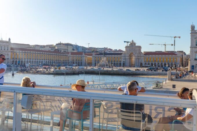 Lisbon: Tagus River Boat Tour With One Drink Included - Getting to the Cruise
