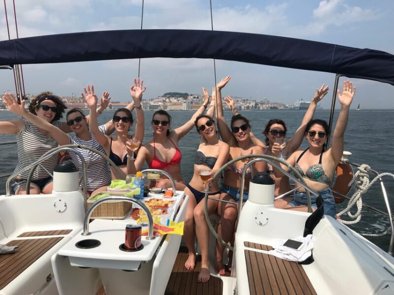 Lisbon: Tagus River Sightseeing Cruise - Meeting Point