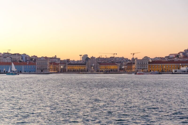Lisbon: Tagus River Sunset Tour With Snacks and Drink - Starting Location and Key Sites