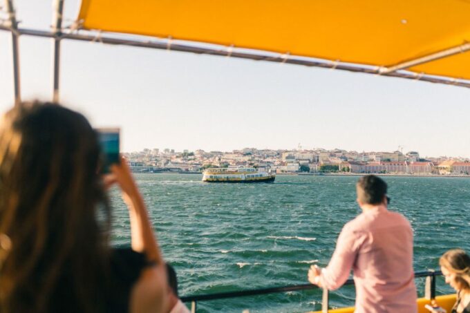 Lisbon: Tagus River Yellow Boat Cruise - Duration and Route