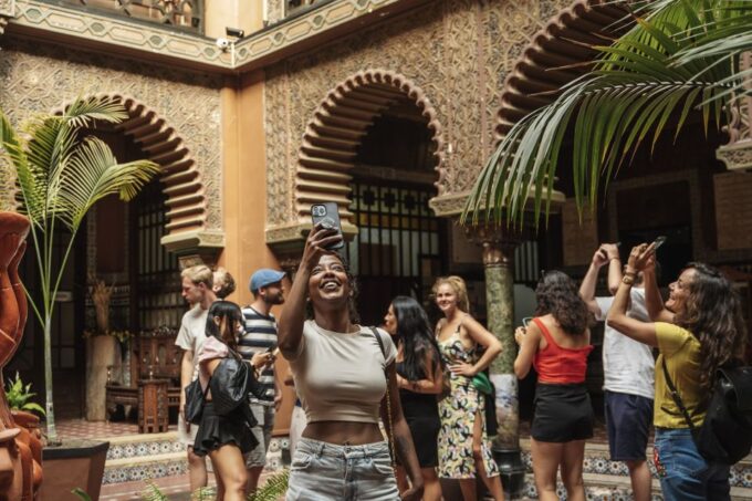 Lisbon Tipsy Food Tour With Drinks and Food Included - Customer Reviews