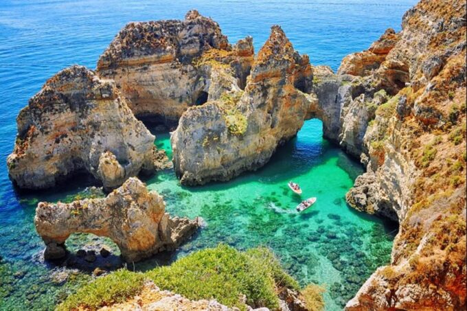Lisbon to Lagos Private Tour - Multilingual Tour Guides