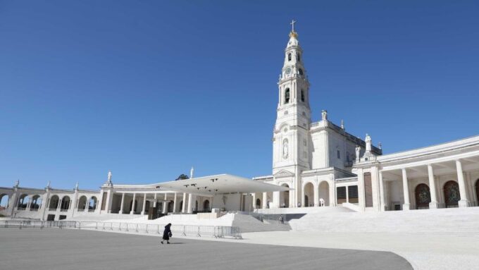 Lisbon to Porto Stop Óbidos, Nazaré, Fátima, Coimbra, Aveiro - Considerations