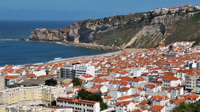 Lisbon to Porto With Óbidos-Nazaré-Fátima-Coimbra-Aveiro - Óbidos: Historic Town