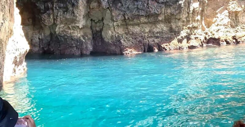 Lisbon To Sesimbra: Boat Tour Dolphins, Caves & Wine Tasting - Tour Highlights