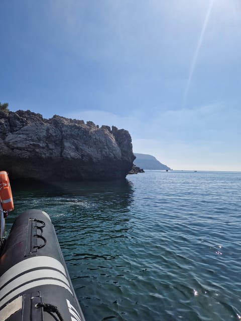 Lisbon To Sesimbra: Boat Tour Dolphins, Caves & Wine Tasting - Winery Visit and Wine Tasting