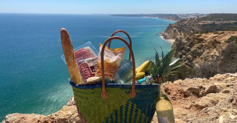 Lisbon to the Algarve; Guided Transfer With Extra Wow! - Guide and Accessibility