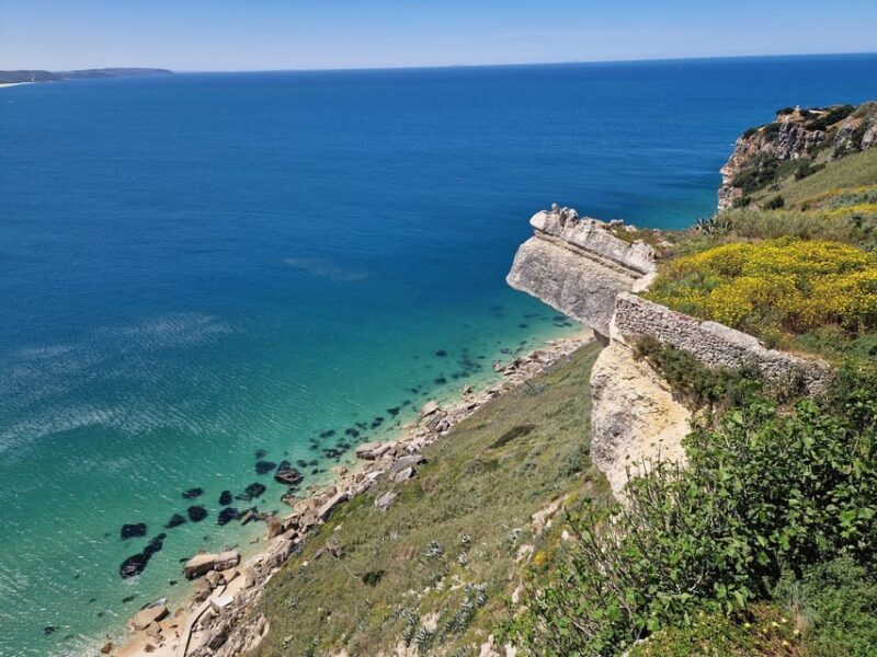 Lisbon: Transfer to Porto With Stops in Óbidos-Nazaré-Aveiro - Óbidos Highlights