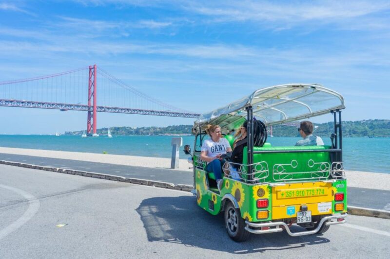Lisbon Tuk-Tuk Tour + 3 Food and Wine Tastings - Tour Highlights