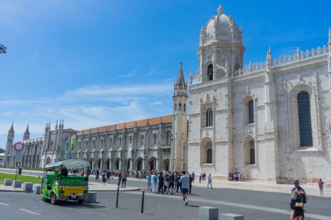 Lisbon Tuk-Tuk Tour + 3 Food and Wine Tastings - Frequently Asked Questions