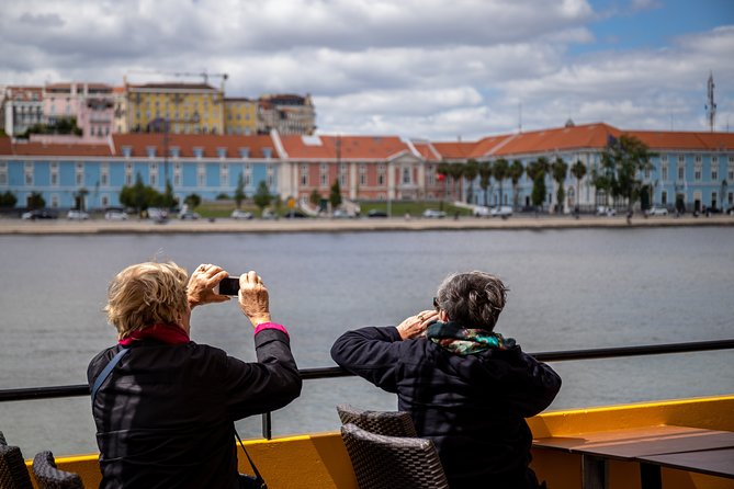 Lisbon Yellow Boat River Hop-On Hop-Off Tour - Experience and Amenities Offered