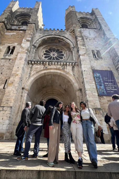 Lisbon:60 MINUTES Guided Tuk Tuk Tour Old Town & City Center - Recap