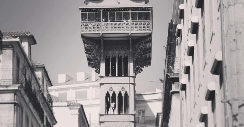 Lisbons Roots: Tuk Tuk Experience Throuth the Old Lisbon - Key Points