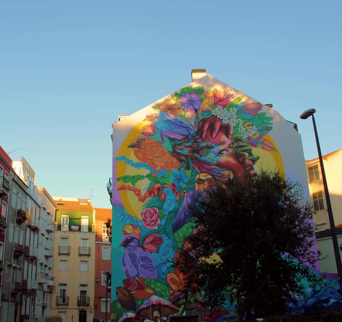 Lisbons Roots: Tuk Tuk Experience Throuth the Old Lisbon - Inclusions and Services