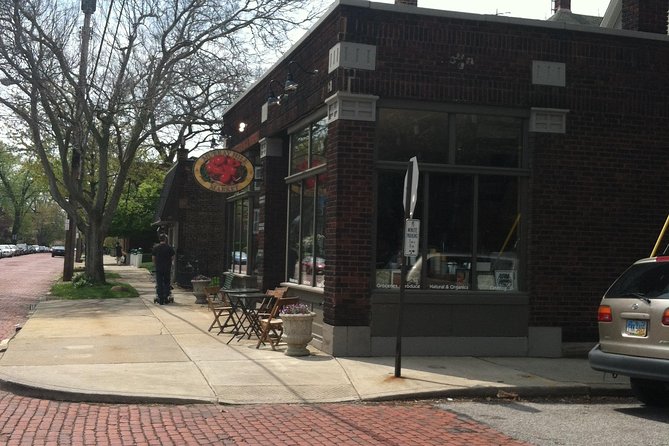 Little Italy Neighborhood Food Tour of Cleveland - Tour Duration and Group Size