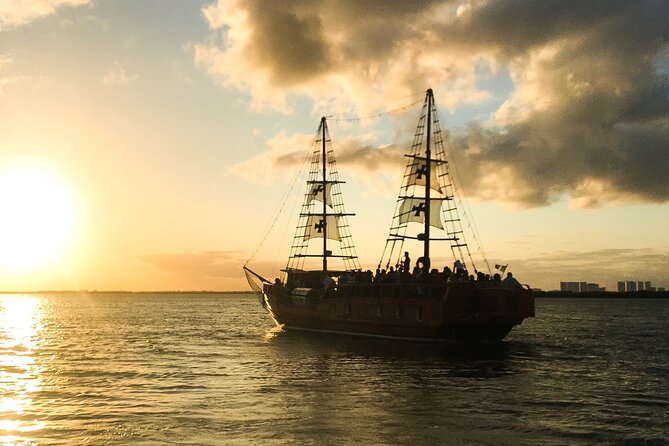 Live a Romantic Night Cruise Dinner at COLUMBUS (Open Bar Included) - Booking Information