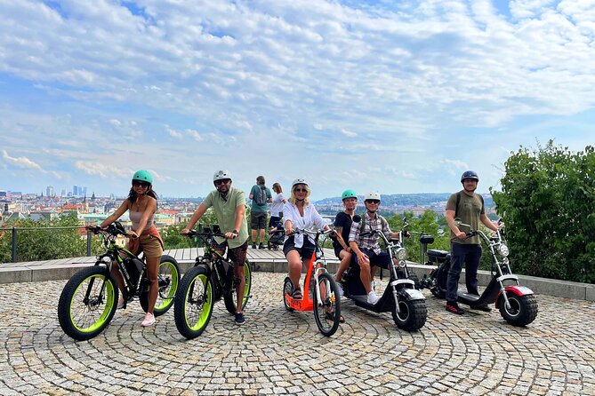 Live-Guided E-Scooter Tour of the Old Town of Prague, 60 Min - Accessibility and Weather