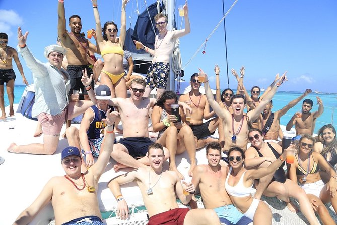 Live The Luxury Catamaran Isla Mujeres Tour in Cancun - Participation Guidelines