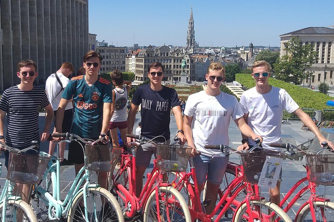 Lively Brussels Highlights Bike Tour DUTCH - Explore the Grand Place